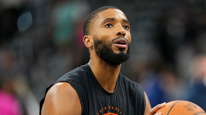 Jun 5, 2026; San Antonio, Texas, USA; New York Knicks guard Mikal Bridges (25) warms up before the game between the San Antonio Spurs and the New York Knicks in game two of the 2026 NBA Finals at Frost Bank Center. Mandatory Credit: Scott Wachter-Imagn Images