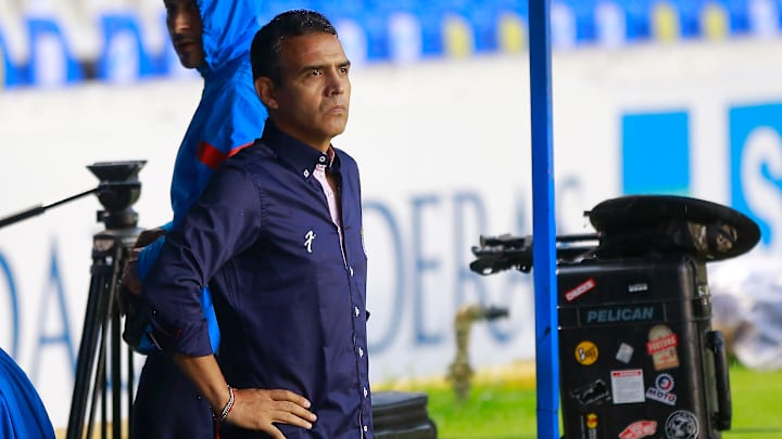 Ricardo Cadena, entrenador de Chivas