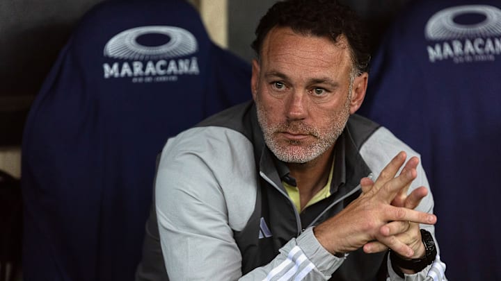 Gabriel Milito vai em busca do título no sábado