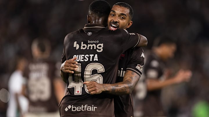 Paulo Henrique e Carlos Cuesta retornam ao XI inicial do Vasco da Gama