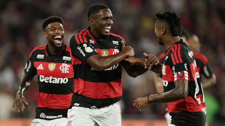Evertton Araújo marcou um golaço no Maracanã