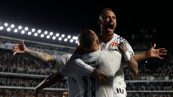 Neymar soma 440 gols e 255 assistências na carreira