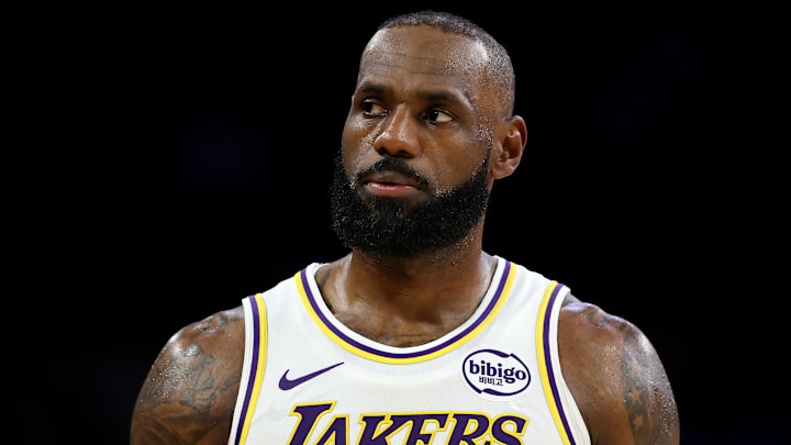 Sacramento Kings v Los Angeles Lakers