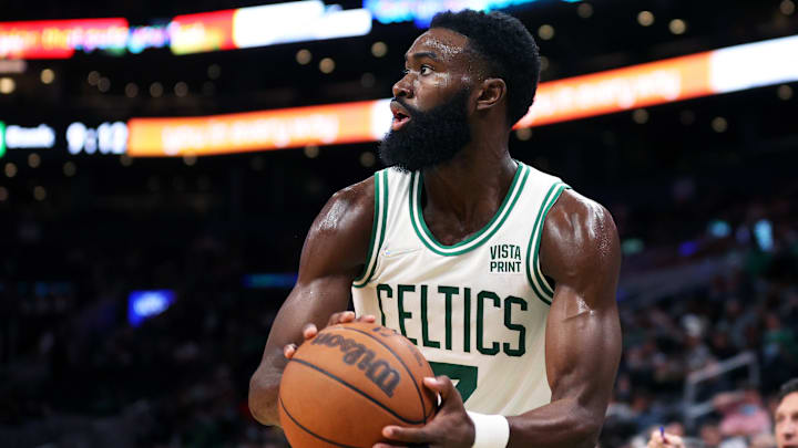 Jaylen Brown fue el mejor anotador de los Celtics en su primer juego de la temporada 2021-22