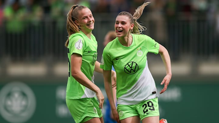 Die Hautveranwortlichen für den zehnten Pokalfinal-Einzug der Wölfinnen in Folge: Vivien Endemann und Jule Brand Die Hautveranwortlichen für den zehnten Pokalfinal-Einzug der Wölfinnen in Folge: Vivien Endemann und Jule Brand