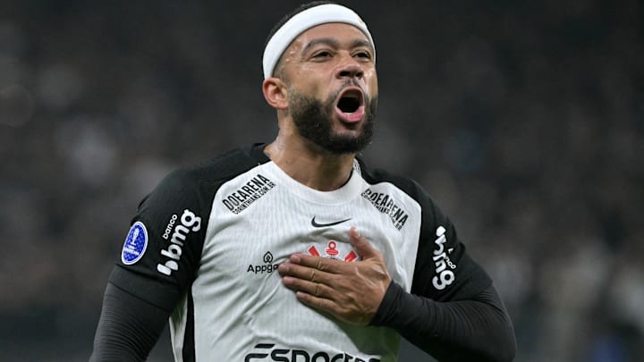 Memphis Depay deve estrear na temporada 2026 pelo Corinthians em breve