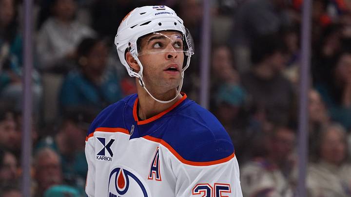 Apr 8, 2026; San Jose, California, USA; Edmonton Oilers defenseman Darnell Nurse (25) looks up at the scoreboard during a break in the action against the San Jose Sharks during the second period at SAP Center at San Jose. Apr 8, 2026; San Jose, California, USA; Edmonton Oilers defenseman Darnell Nurse (25) looks up at the scoreboard during a break in the action against the San Jose Sharks during the second period at SAP Center at San Jose.