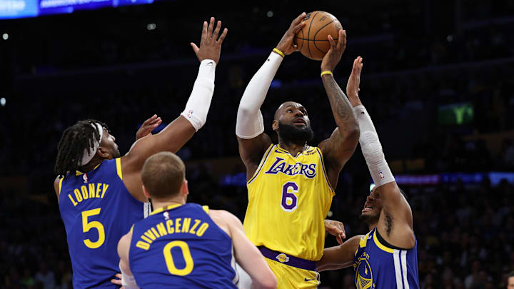 LeBron James también está luciendo ante los Warriors en estos playoffs