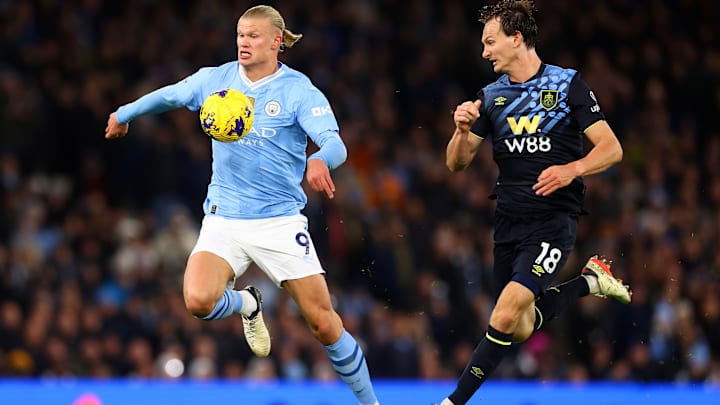 Manchester City x Burnley duelam pela Premier League 2025/26