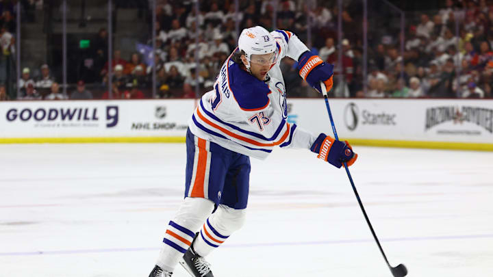 Edmonton Oilers defenseman Vincent Desharnais (73) 