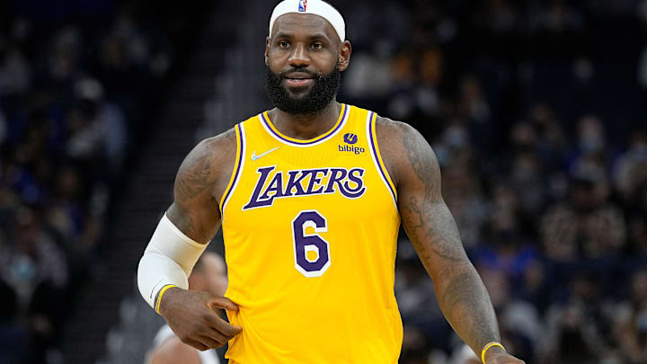 LeBron James nuevamente fue figura