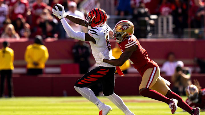 Cincinnati Bengals wide receiver Tee Higgins (5) catches a pass as San Francisco 49ers cornerback Charvarius Ward (7) defends in the first quarter of the NFL game between the Cincinnati Bengals and the San Francisco 49ers at Levi Stadium in Santa Clara, Calif., on Sunday, Oct 29, 2023.