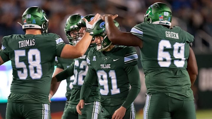Nov 28, 2024; New Orleans, Louisiana, USA; Tulane Green Wave place kicker Patrick Durkin (91) celebrates a field goal during the first quarter against the Memphis Tigers at Yulman Stadium Nov 28, 2024; New Orleans, Louisiana, USA; Tulane Green Wave place kicker Patrick Durkin (91) celebrates a field goal during the first quarter against the Memphis Tigers at Yulman Stadium