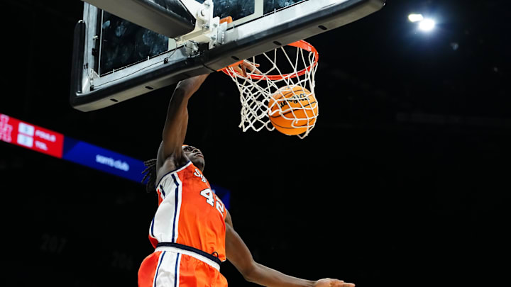 Nov 24, 2025; Las Vegas, Nevada, USA; Syracuse Orange forward William Kyle III (42) dunks during the second half against the Houston Cougars in a 2025 Players Era Festival group play game at MGM Grand Garden Arena. Mandatory Credit: Stephen R. Sylvanie-Imagn Images Nov 24, 2025; Las Vegas, Nevada, USA; Syracuse Orange forward William Kyle III (42) dunks during the second half against the Houston Cougars in a 2025 Players Era Festival group play game at MGM Grand Garden Arena. Mandatory Credit: Stephen R. Sylvanie-Imagn Images