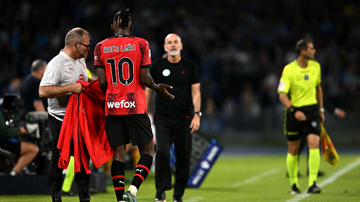 Rafael Leao e Stefano Pioli