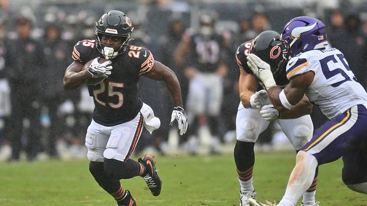Chicago Bears RB Kyle Monangai runs the ball against the Minnesota Vikings. Mandatory Credit: Patrick Gorski-Imagn Images Chicago Bears RB Kyle Monangai runs the ball against the Minnesota Vikings. Mandatory Credit: Patrick Gorski-Imagn Images