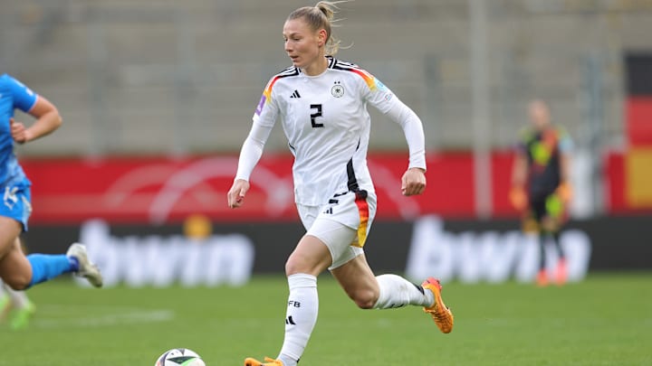 Sarai Linder Sarai Linder