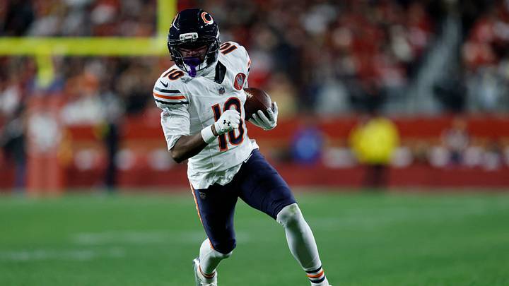 Chicago Bears wide receiver Luther Burden III (10) runs against the San Francisco 49ers in the second half at Levi's Stadium. Mandatory Credit: Sergio Estrada-Imagn Images Chicago Bears wide receiver Luther Burden III (10) runs against the San Francisco 49ers in the second half at Levi's Stadium. Mandatory Credit: Sergio Estrada-Imagn Images