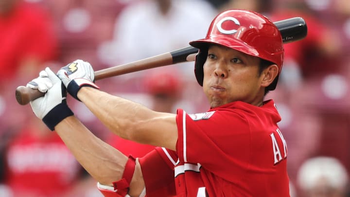 Cincinnati Reds center fielder Shogo Akiyama (4) bats.