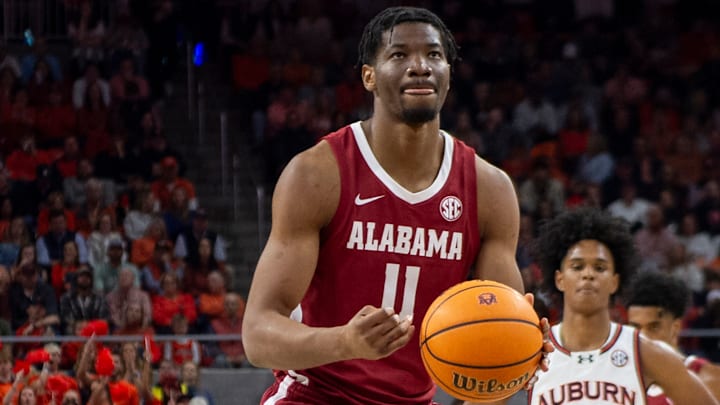 Alabama v Auburn