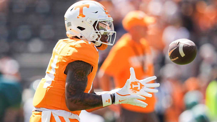 Tennessee wide receiver Braylon Staley (14) catches the ball before a NCAA football game between Tennessee and UAB at Neyland Stadium in Knoxville, Tenn., September 20, 2025. Tennessee wide receiver Braylon Staley (14) catches the ball before a NCAA football game between Tennessee and UAB at Neyland Stadium in Knoxville, Tenn., September 20, 2025.