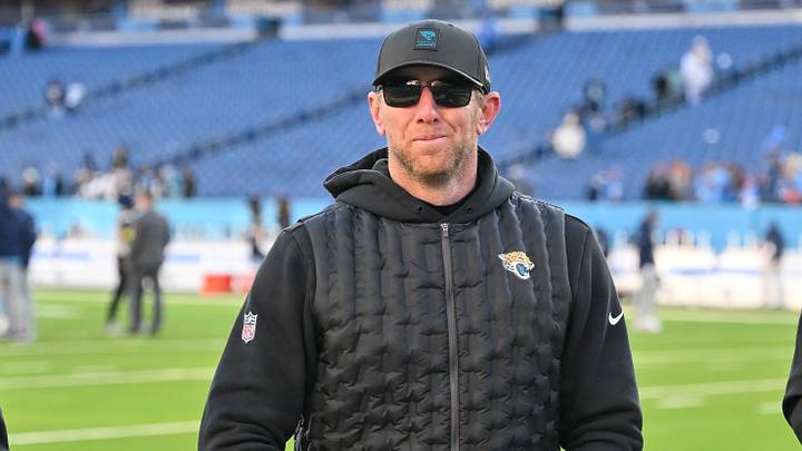 Nov 30, 2025; Nashville, Tennessee, USA; Jacksonville Jaguars head coach Liam Coen smiles to the crowd as he walks of the field against the Tennessee Titans during the second half at Nissan Stadium. Mandatory Credit: Steve Roberts-Imagn Images Nov 30, 2025; Nashville, Tennessee, USA; Jacksonville Jaguars head coach Liam Coen smiles to the crowd as he walks of the field against the Tennessee Titans during the second half at Nissan Stadium. Mandatory Credit: Steve Roberts-Imagn Images