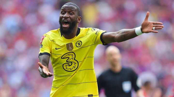 Antonio Rudiger está cerrado por el Real Madrid