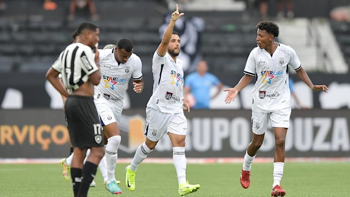 Maricá surpreendeu o Botafogo na estreia do estadual