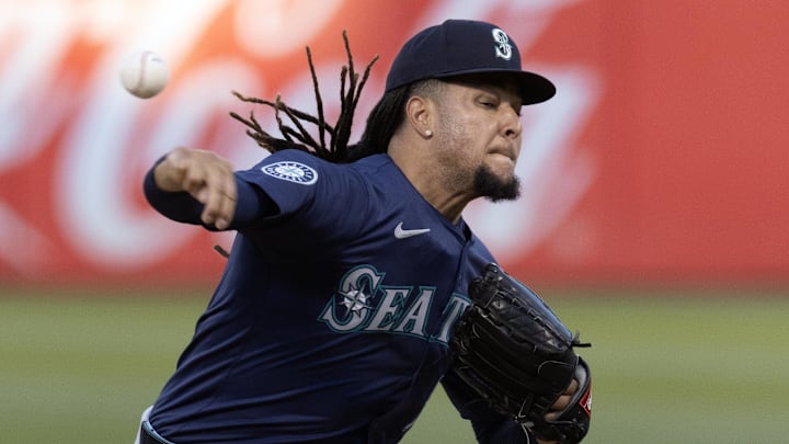 Seattle Mariners starting pitcher Luis Castillo delivers a pitch against the Oakland Athletics.