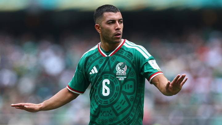 Erik Lira se ha consolidado en el once inicial de la selección mexicana Erik Lira se ha consolidado en el once inicial de la selección mexicana