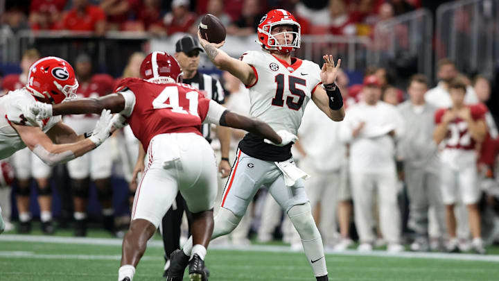 Georgia Bulldogs quarterback Carson Beck (15)