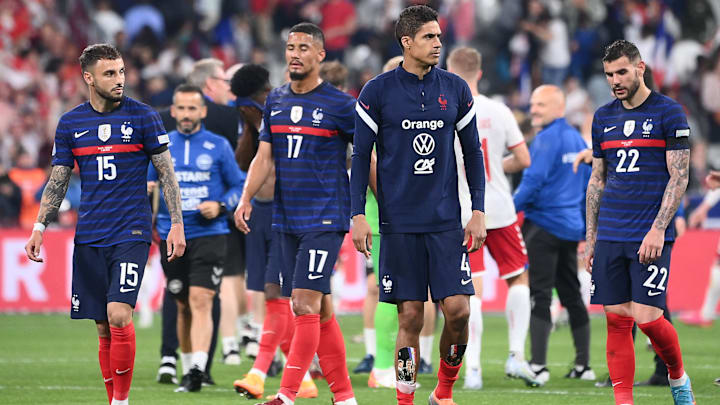 Les Bleus ont chuté au Stade de France. Les Bleus ont chuté au Stade de France.