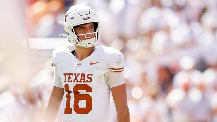 Arch Manning, Texas v Tennessee