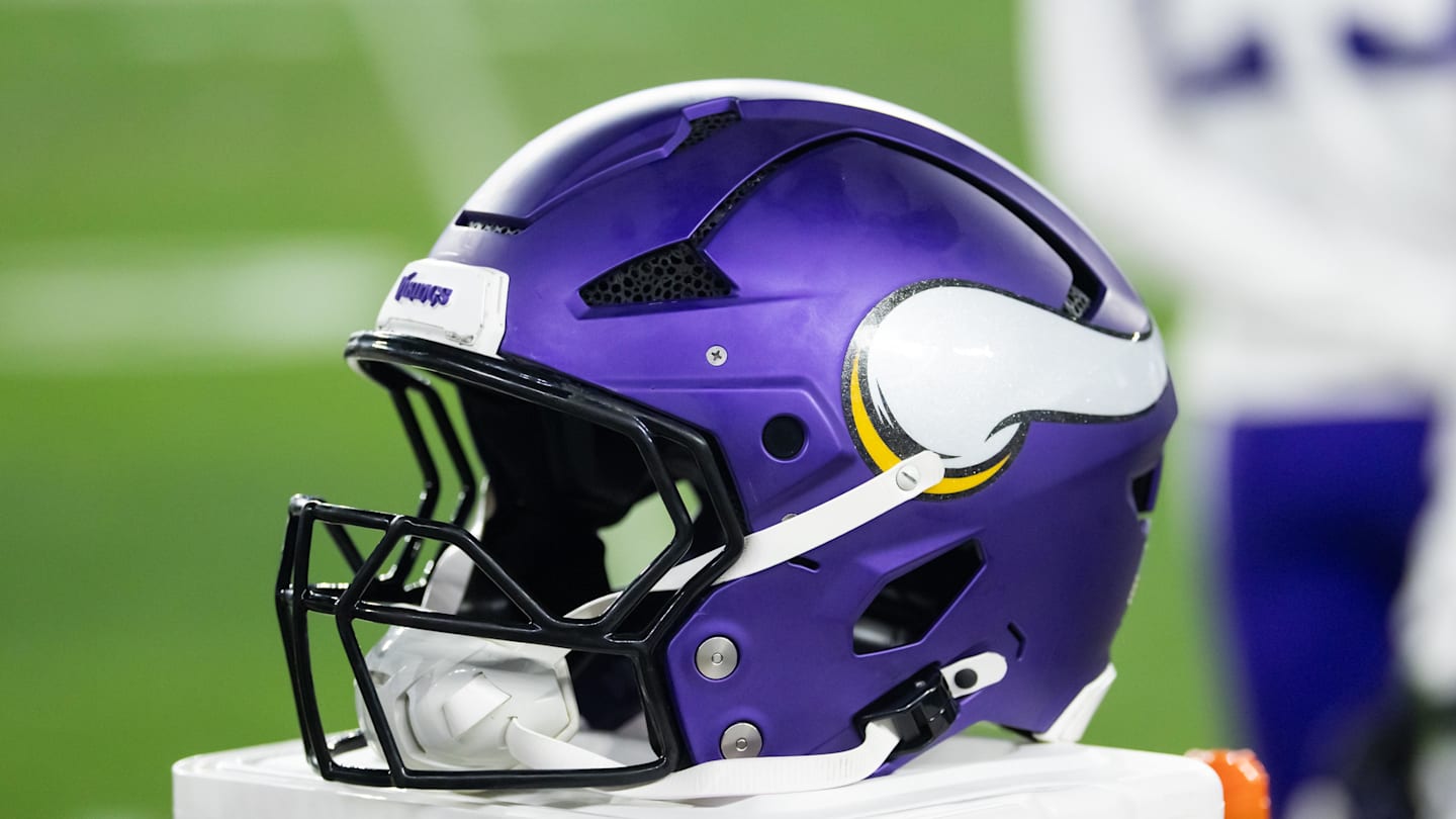 NFL Mock Trade: Saints Send Veteran Pro Bowler to Vikings for Draft Pick