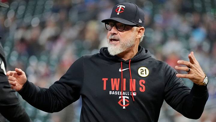 Twins manager Derek Shelton argues with the umpires. Credit: Bruce Kluckhohn-Imagn