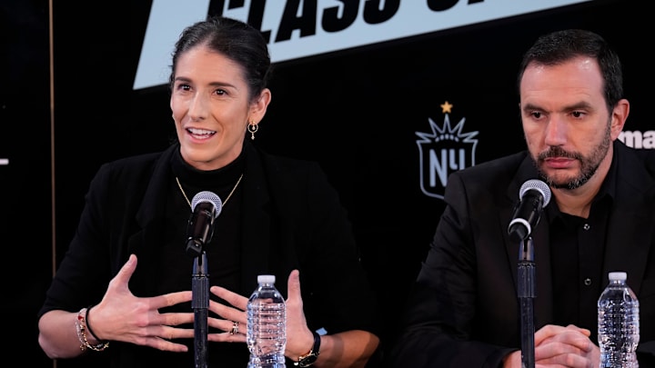 Yael Averbuch West and Juan Carlos Amorós of Gotham FC