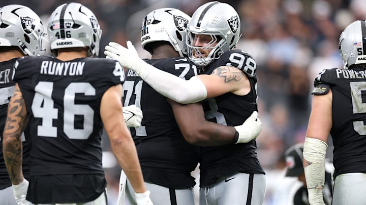 Tennessee Titans v Las Vegas Raiders