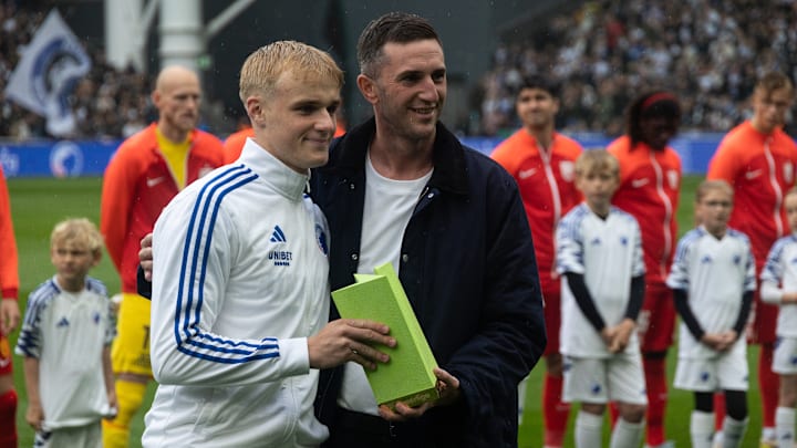 Victor Froholdt wird als bester junger Spieler der dänischen Liga ausgezeichnet. Bald wird er wohl in Frankfurt spielen