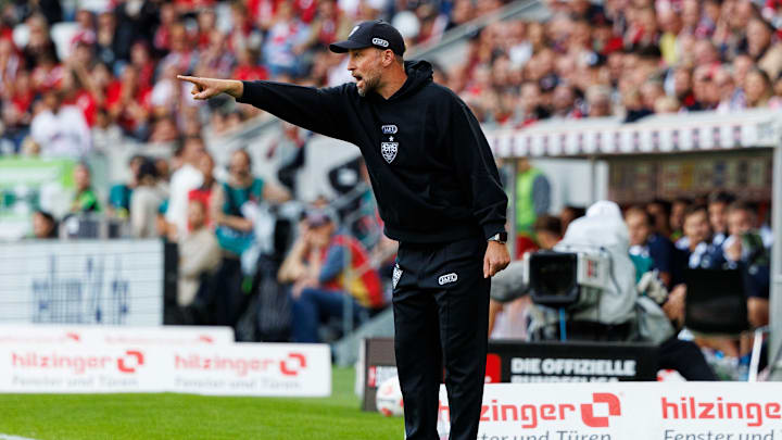 Stuttgart-Trainer Sebastian Hoeneß an der Seitenlinie