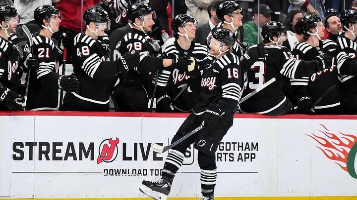 New Jersey Devils right wing Connor Brown (16) celebrates with teammates after scoring a goal: John Jones-Imagn Images New Jersey Devils right wing Connor Brown (16) celebrates with teammates after scoring a goal: John Jones-Imagn Images