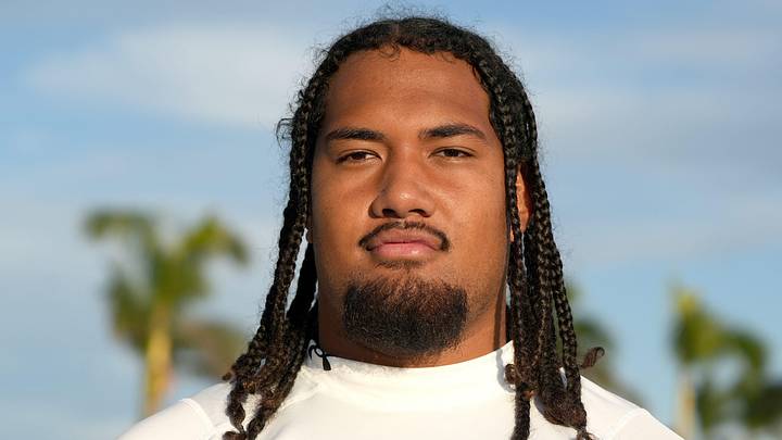 (#44) Keenyi Pepe, OL, 6'7, 330 pounds, for the white team, Class of 2026, during IMG's Academy Pro Day held at IMG's football field in Bradenton, FL on Thursday, Feb, 27, 2025. (#44) Keenyi Pepe, OL, 6'7, 330 pounds, for the white team, Class of 2026, during IMG's Academy Pro Day held at IMG's football field in Bradenton, FL on Thursday, Feb, 27, 2025.