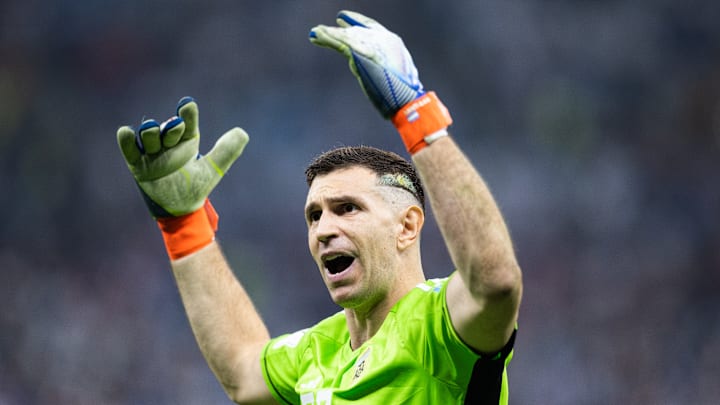 Emiliano Martinez est revenu sur ses agissements polémiques après la finale Argentine - France en finale de Coupe du Monde Emiliano Martinez est revenu sur ses agissements polémiques après la finale Argentine - France en finale de Coupe du Monde