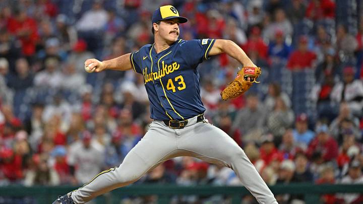 Sep 23, 2026; Philadelphia, Pennsylvania, USA; Milwaukee Brewers pitcher Logan Henderson (43) throws a pitch during the first inning against the Philadelphia Phillies at Citizens Bank Park. Mandatory Credit: Eric Hartline-Imagn Images Sep 23, 2026; Philadelphia, Pennsylvania, USA; Milwaukee Brewers pitcher Logan Henderson (43) throws a pitch during the first inning against the Philadelphia Phillies at Citizens Bank Park. Mandatory Credit: Eric Hartline-Imagn Images