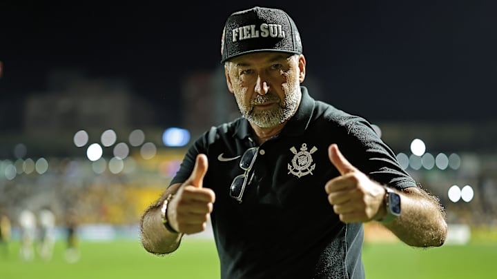 Augusto Melo traçou plano para quitar parte da dívida do Timão