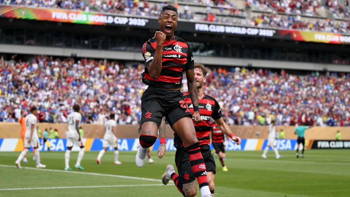 Bruno Henrique decidiu a partida contra o Chelsea