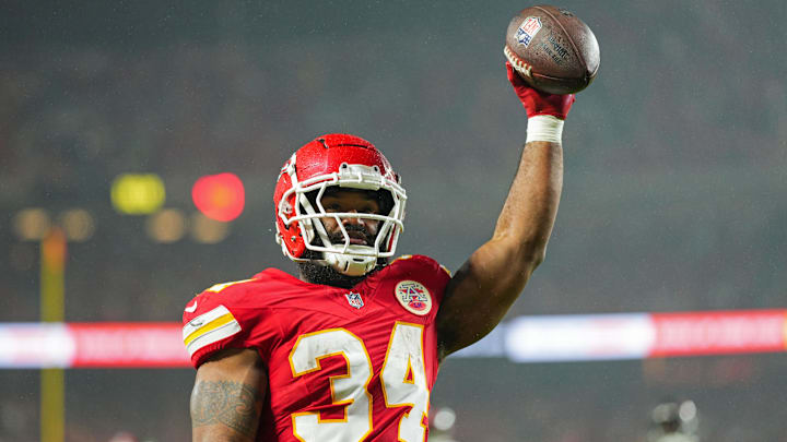 Nov 4, 2024; Kansas City, Missouri, USA; Kansas City Chiefs running back Samaje Perine (34) scores a touchdown during the second half against the Tampa Bay Buccaneers at GEHA Field at Arrowhead Stadium. Mandatory Credit: Jay Biggerstaff-Imagn Images