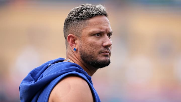 Mar 30, 2026; Los Angeles, California, USA; Los Angeles Dodgers second baseman Miguel Rojas (72 during batting practice before the game against the Cleveland Guardians at Dodger Stadium. Mandatory Credit: Kirby Lee-Imagn Images