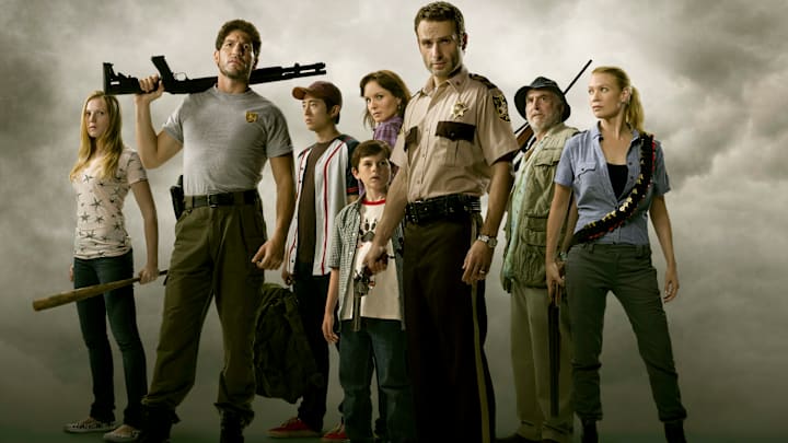 Amy (Emma Bell), Shane Walsh (Jon Bernthal), Glenn (Steven Yeun), Carl Grimes (Chandler Riggs), Lori Grimes (Sarah Wayne Callies), Rick Grimes (Andrew Lincoln), Dale (Jeffrey DeMunn) and Andrea (Laurie Holden) - The Walking Dead season 1