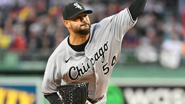 Chicago White Sox starting pitcher Martin Perez (54) pitches against the Boston Red Sox at Fenway Park. Chicago White Sox starting pitcher Martin Perez (54) pitches against the Boston Red Sox at Fenway Park.