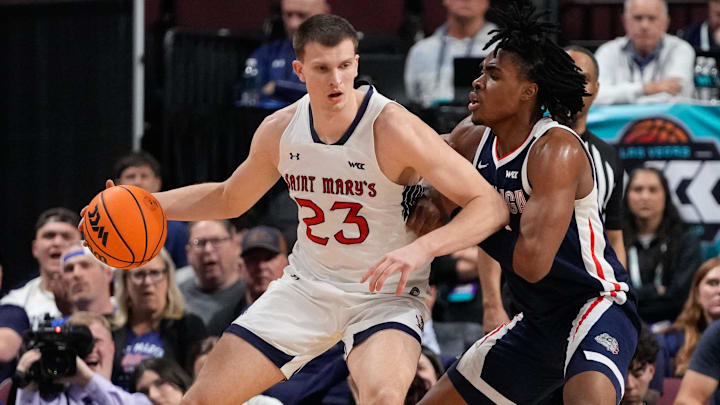 St. Mary's Gaels forward Paulius Murauskas (23) was named the WCC Newcomer of the Year after transferring from Arizona.